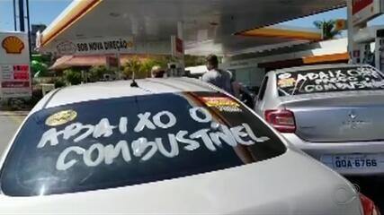 Motoristas fazem carreata contra aumento do preço dos combustíveis em Marília Motoristas fazem carreata contra aumento do preço dos combustíveis em Marília